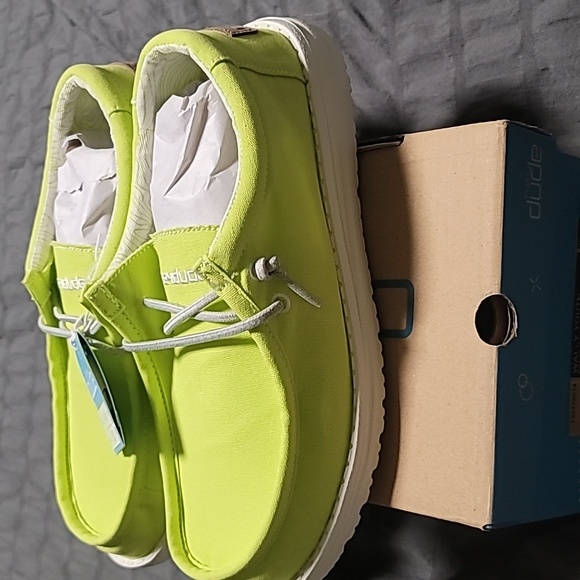 NWT Hey Dude Wally Youth Shoes, Y6/W7-7.5/Eu 38 - Picture 4 of 6